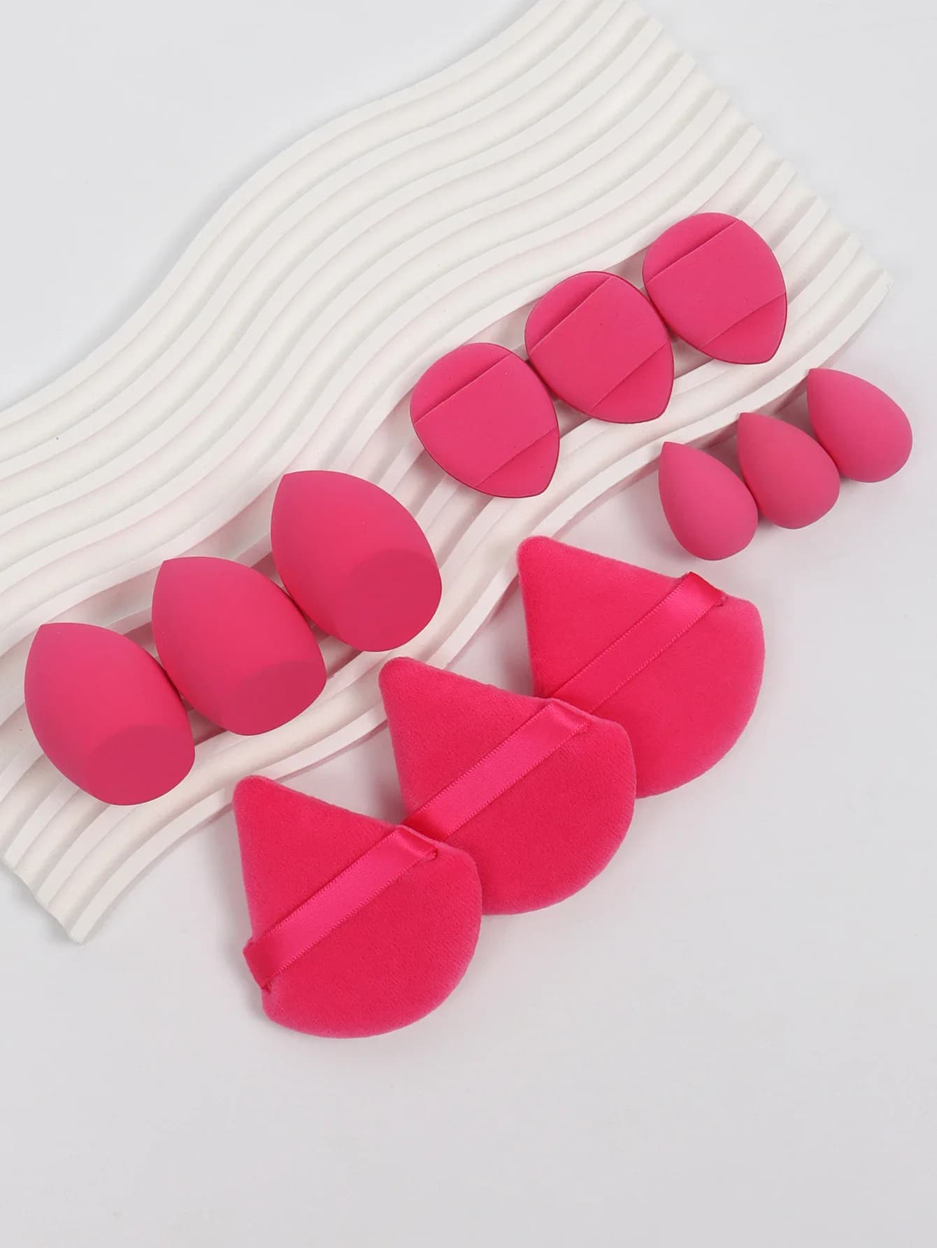 GlowKiss A 12 Piece Set of Versatile Makeup Sponges thumbnail 5