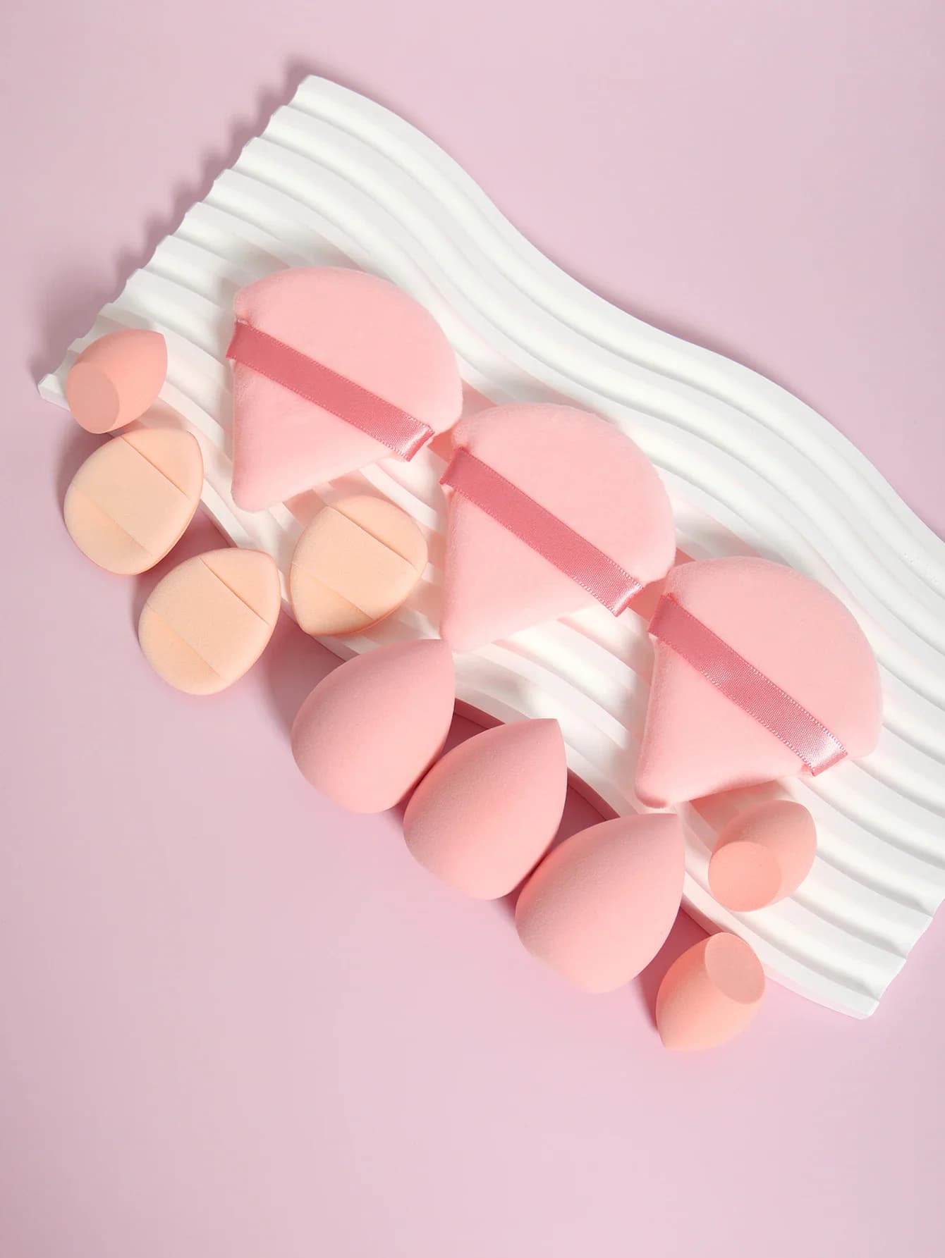 GlowKiss A 12 Piece Set of Versatile Makeup Sponges thumbnail 6